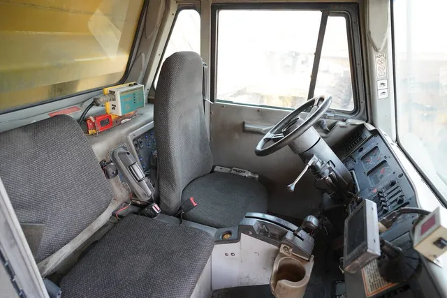 2011 cat 777D rigid dump truck cabin view