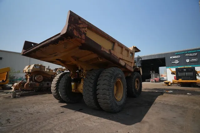 2012 cat 773E rigid dump truck rear right view