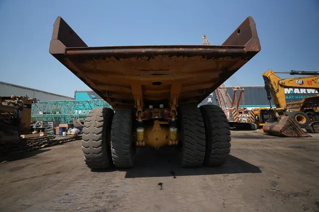 2012 cat 773E rigid dump truck rear view