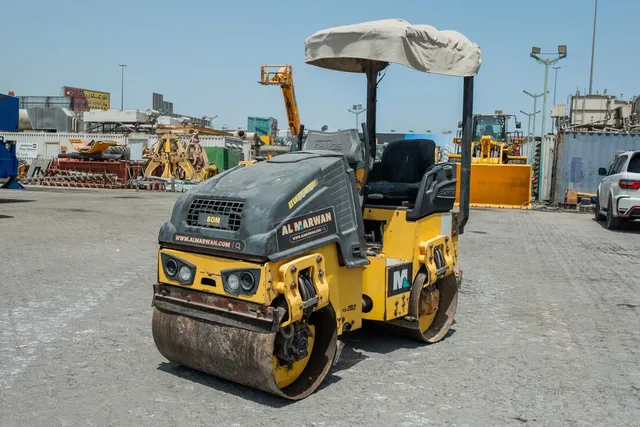 2013 Bomag BW90AD-5 Articulated Tandem Roller Front left Image