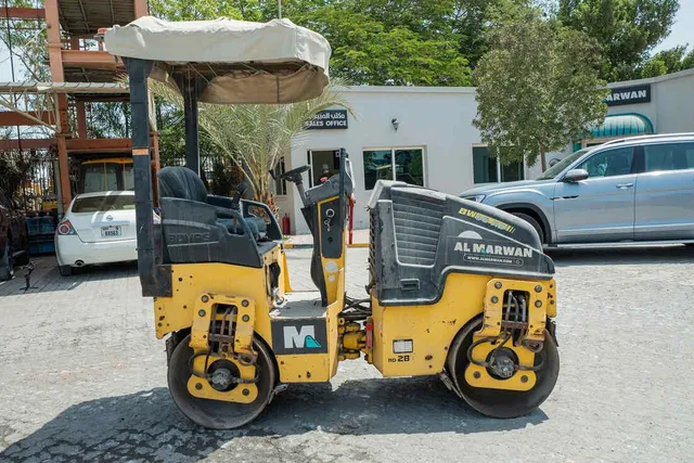 2013 Bomag BW90AD-5 Articulated Tandem Roller Right Side Image