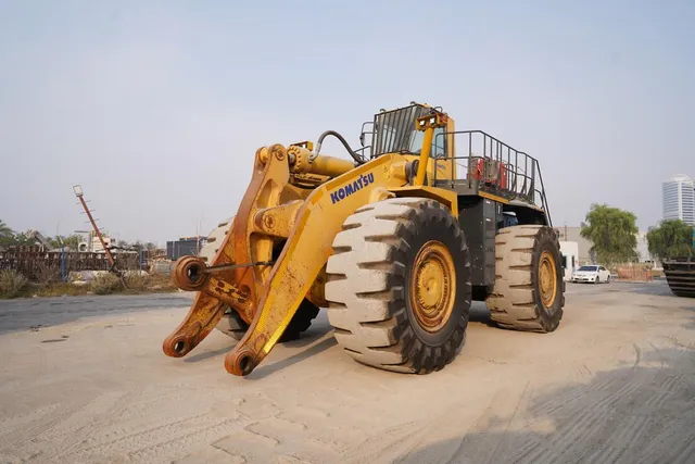 2013 Komatsu WA800-3EO Wheel Loader Front Left View