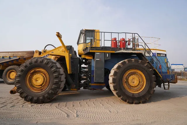 2013 Komatsu WA800-3EO Wheel Loader Left Side View