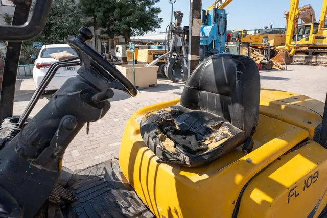 2013 TCM FDF30T3KT Diesel Forklift Inside Cabin View