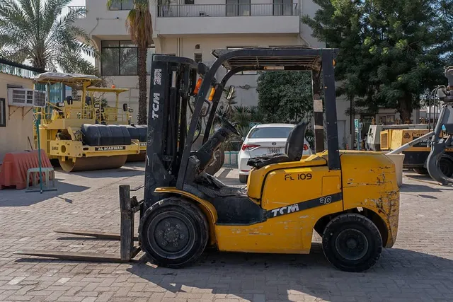 2013 TCM FDF30T3KT Diesel Forklift Left Side View