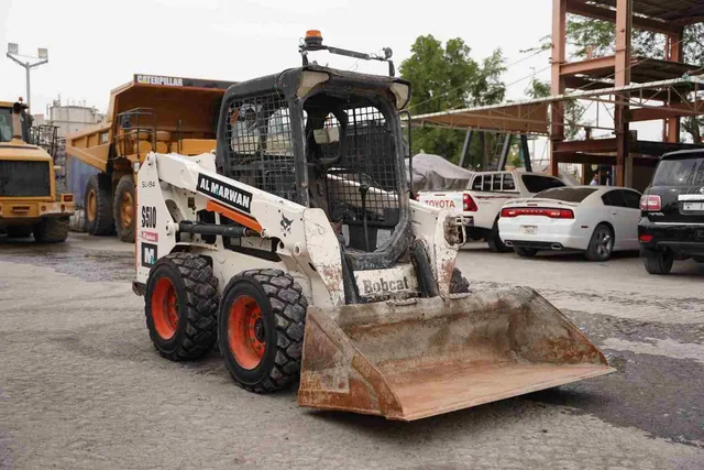 2014 Bobcat S510 Skid Steer Loader Front Right View - SL-0194