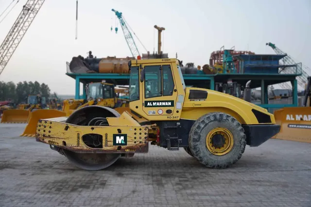 2014 Bomag BW 226 DH-4 Single Drum Roller Left View