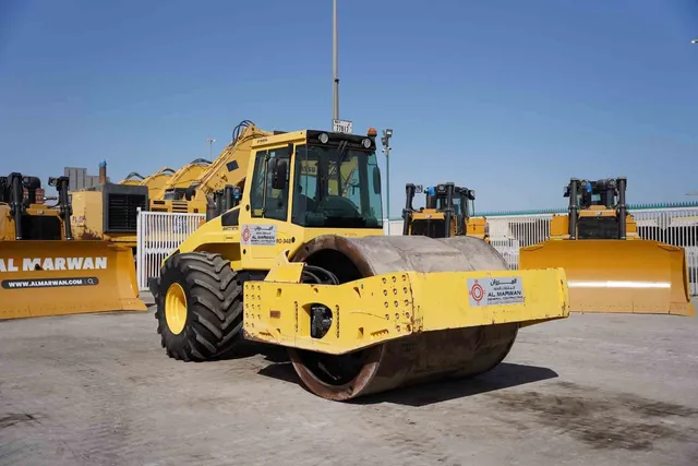 2014 Bomag BW 226 DI-4 BVC Single Drum Roller Front Right View - RO-0348