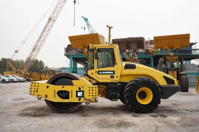 2014 Bomag BW226 DI-4 BVC Single Drum Roller Left View