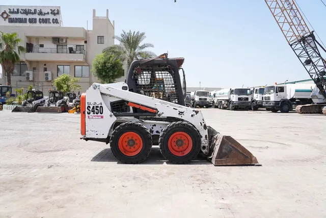 2015 Bobcat S450 Skid Steer Loader Right Side Image