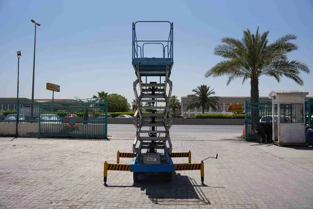 2016 Beta B500 Electric Scissor Lift Rear View - LF-0069