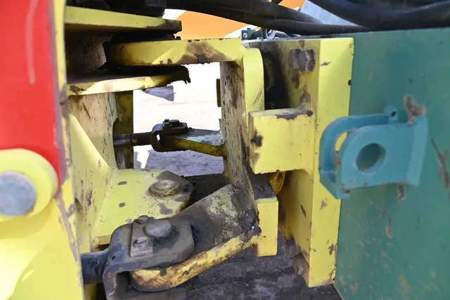 2017 Ammann ASC 100 D Single Drum Roller Undercarriage View - RO-0332