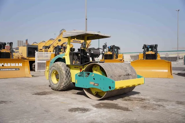 2017 Ammann ASC 100 Single Drum Roller Front Right View - RO-0330