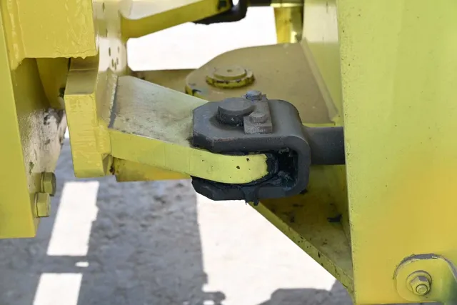 2017 Ammann ASC 100 Single Drum Roller Undercarriage View - RO-0330