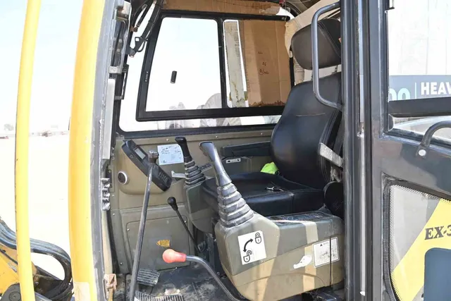 2017 Yuchai YC35-8 Mini Excavator Cabin View - EX-0388