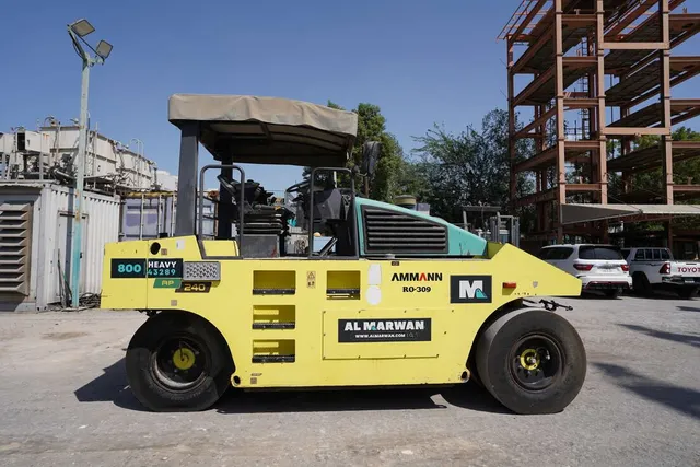 2017 ammann AP240 pneumatic tyre roller right side view