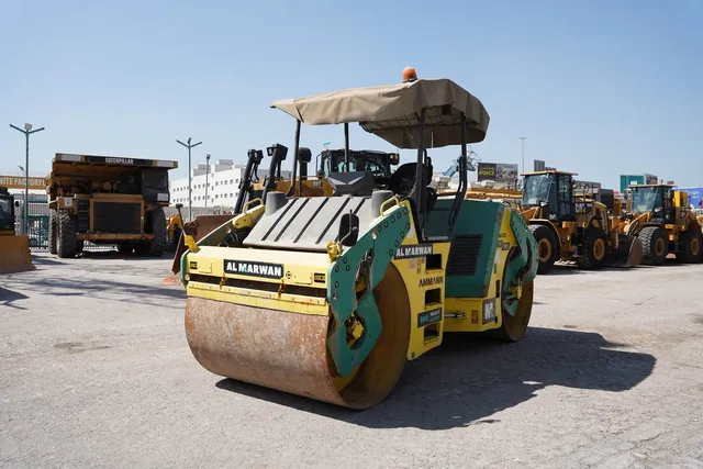 2017 ammann AV110X tandem roller front left view