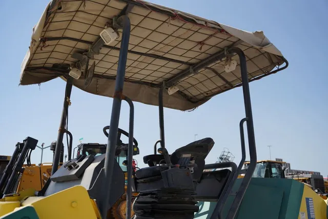 2017 Ammann AV70X Tandem Roller Cabin Image