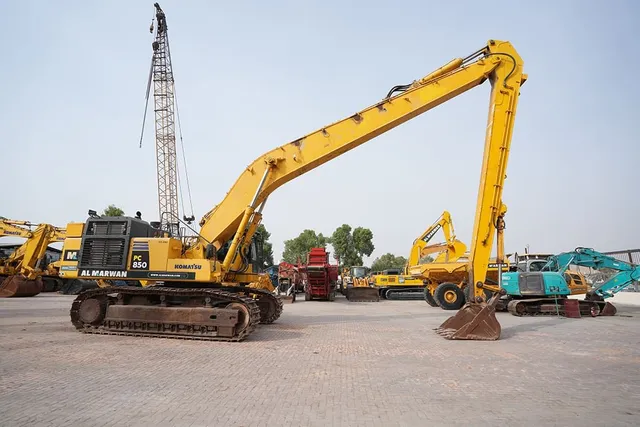 2017 Komatsu PC850SE-8R1 Long Boom Excavator Right Side View