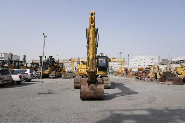 2018 Komatsu PC300-8MO Track Excavator Front View