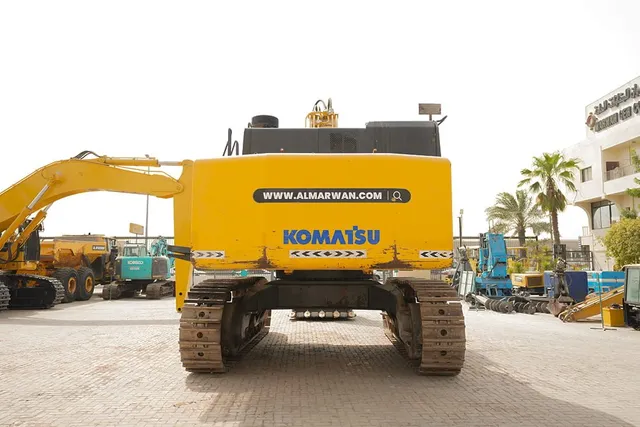 2018 Komatsu PC850SE-8R1 track excavator rear image