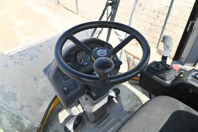 2019 Volvo SD110B Single Drum Roller Cabin View - RO-0342