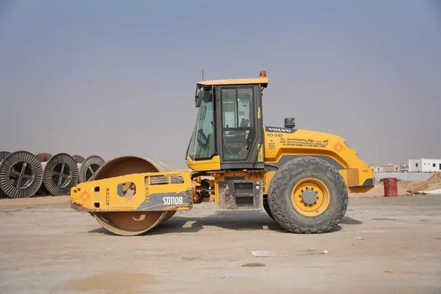 2019 Volvo SD110B Single Drum Roller Left View - RO-0342