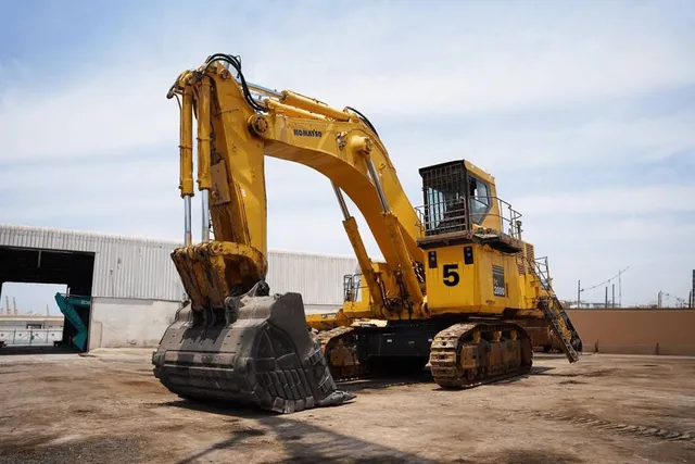 2019 Komatsu PC2000-8 Excavator Front Left View