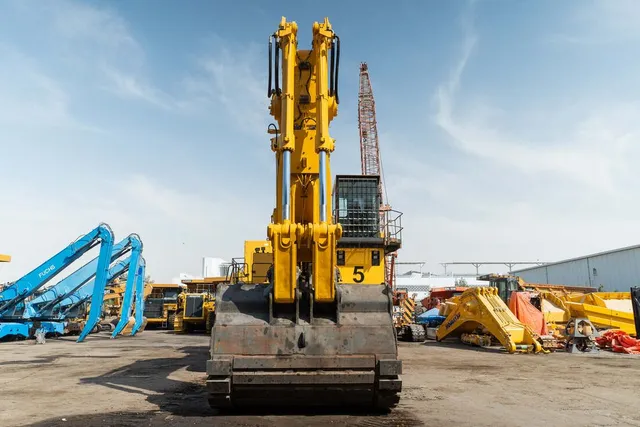 2019 Komatsu PC2000-8 Excavator Front View
