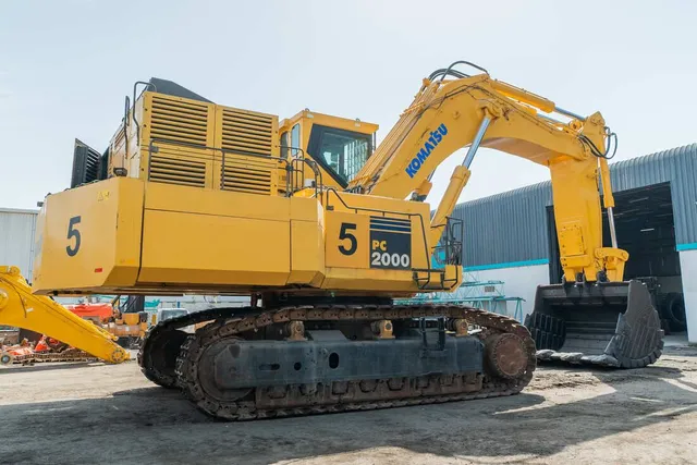 2019 Komatsu PC2000-8 Excavator Rear Right View