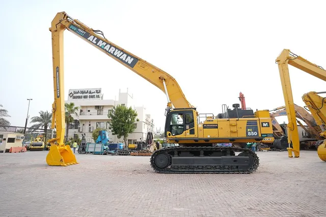 2019 Komatsu PC850-8R1 Long Boom Excavator Left Side View