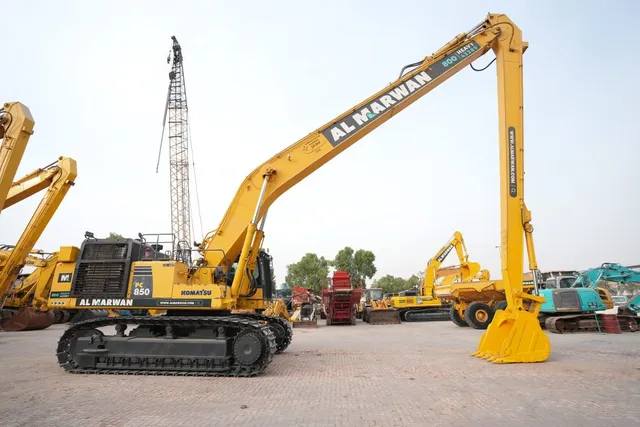 2019 Komatsu PC850-8R1 Long Boom Excavator Right Side View