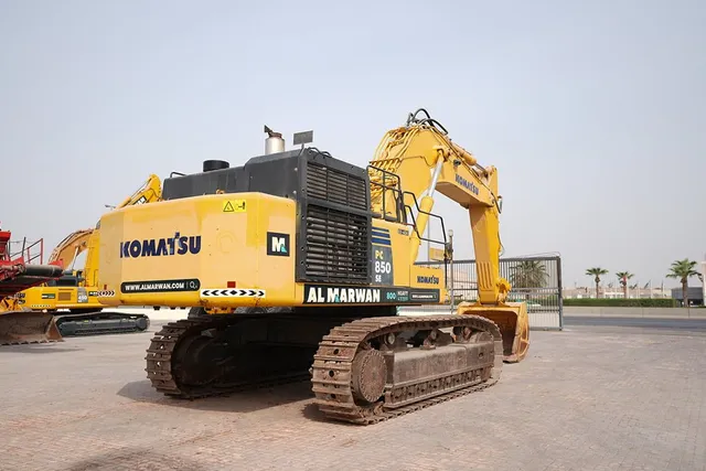 2019 Komatsu PC850-8R1 Track Excavator Rear Right View