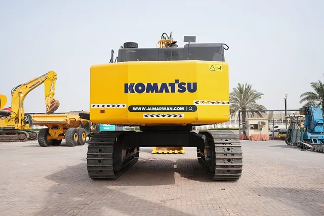 2019 Komatsu PC850-8R1 Track Excavator Rear View