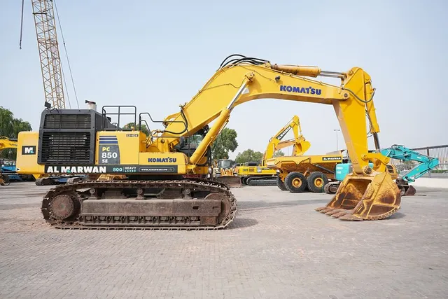 2019 Komatsu PC850-8R1 Track Excavator Right Side View