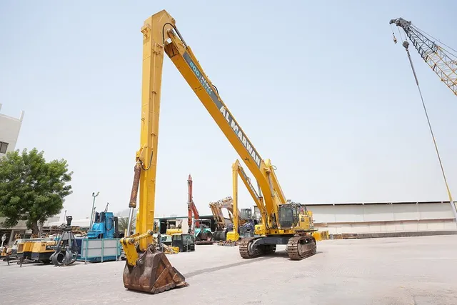 2019 Komatsu PC850SE-8R1 Long Boom Excavator Front Left View