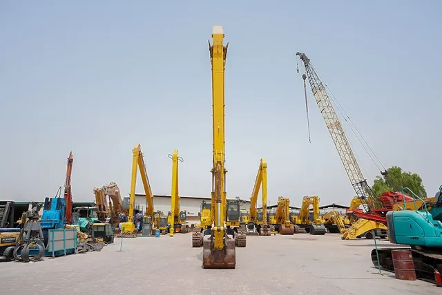 2019 Komatsu PC850SE-8R1 Long Boom Excavator Front View