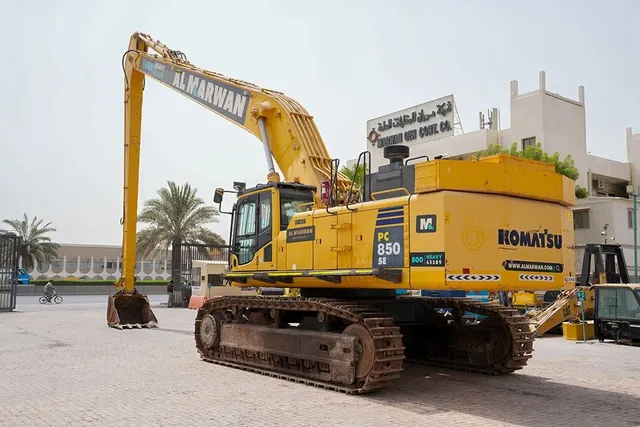 2019 Komatsu PC850SE-8R1 Long Boom Excavator Rear Left View