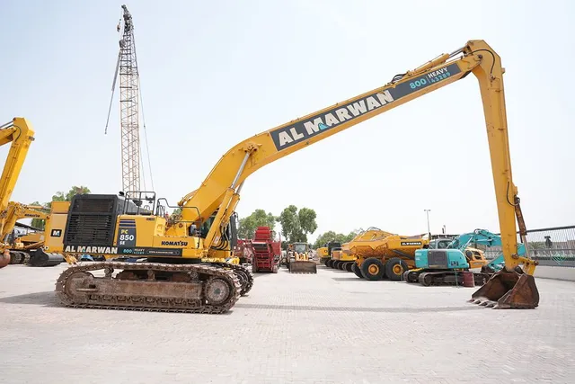 2019 Komatsu PC850SE-8R1 Long Boom Excavator Right Side View