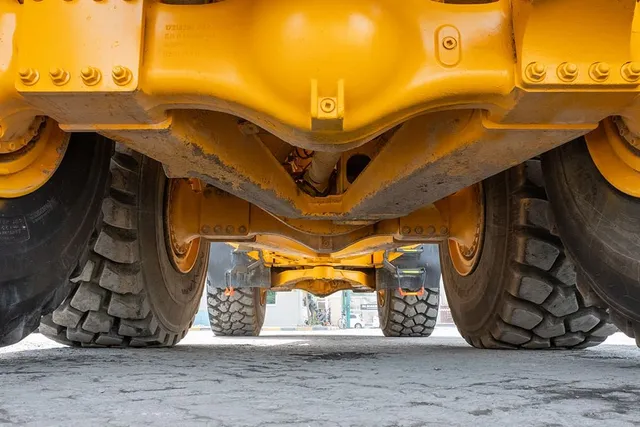 2019 volvo A40G dump truck undercarriage Image