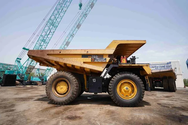 2020 Komatsu HD785-7 Rigid Dump Truck Right View - RD-0491