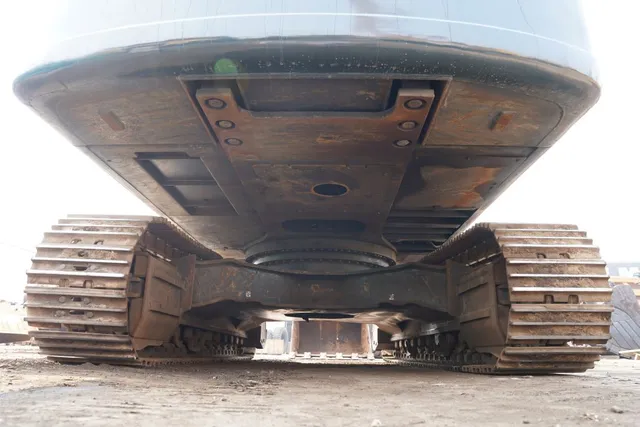 2020 Hyundai 480LC-9S Track Excavator Undercarriage View