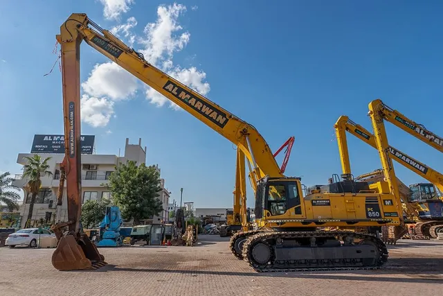 2020 Komatsu PC850-8R1 Long Boom Excavator Left Side View