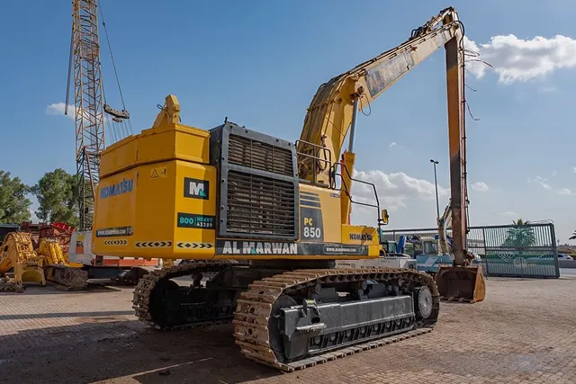 2020 Komatsu PC850-8R1 Long Boom Excavator Rear Right View