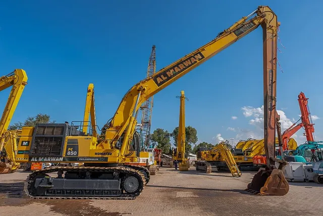 2020 Komatsu PC850-8R1 Long Boom Excavator Right Side View
