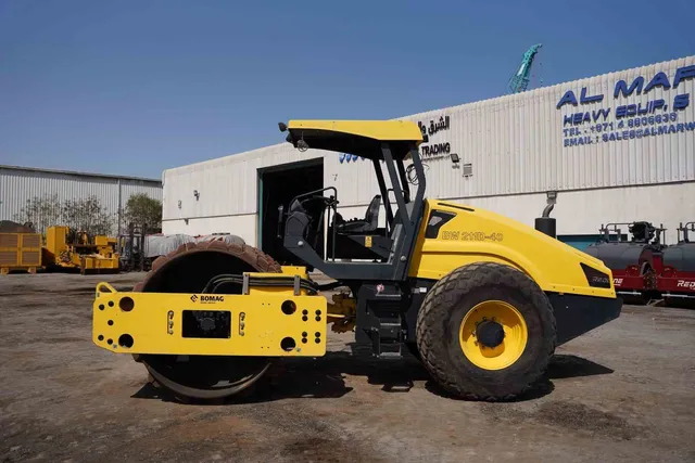 2021 Bomag BW 211 D-40 Single Drum Roller Left View - RO-0446