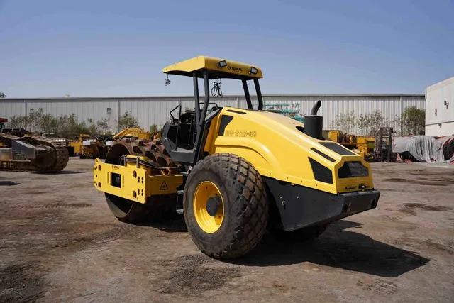 2021 Bomag BW 211 D-40 Single Drum Roller Rear Left View - RO-0446