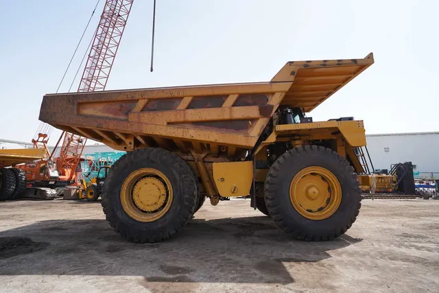 2021 Cat 777E Hauler Truck -Right side view