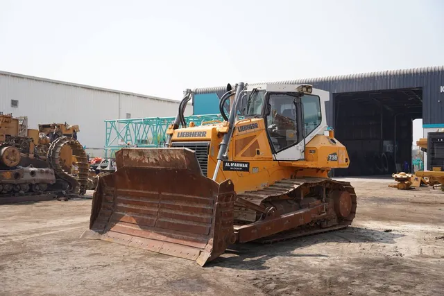 2021_liebherr_736_bulldozer_front_left_view