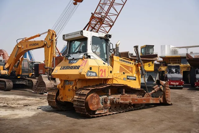 2021_liebherr_736_bulldozer_rear_right_view